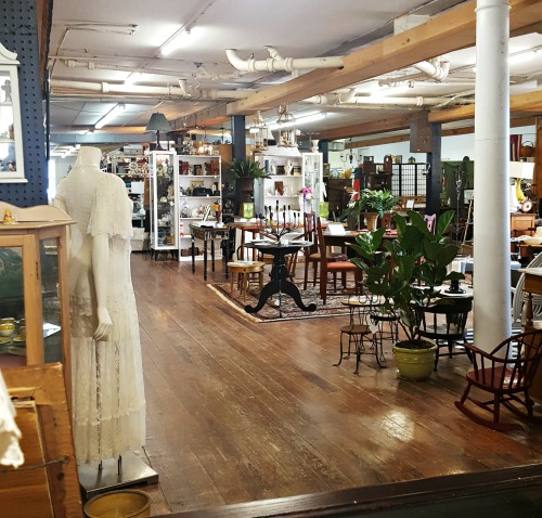Maine Spring Fun - Antiques, Etc.