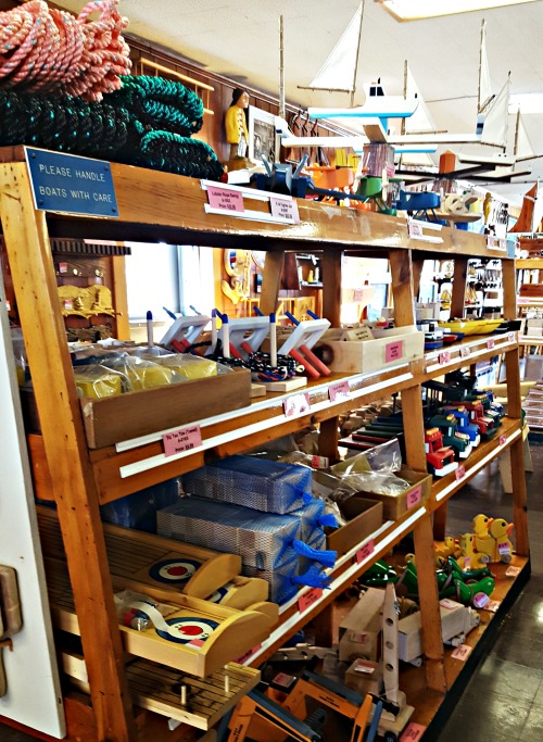 Maine Spring Fun - Maine State Prison Showroom