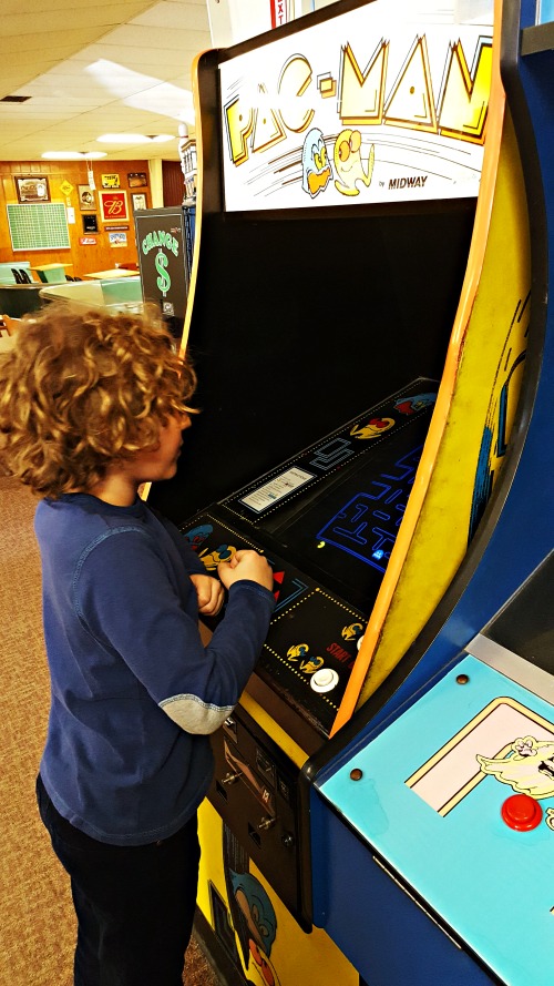 Maine Spring Fun - Oakland Park Bowling in Rockport